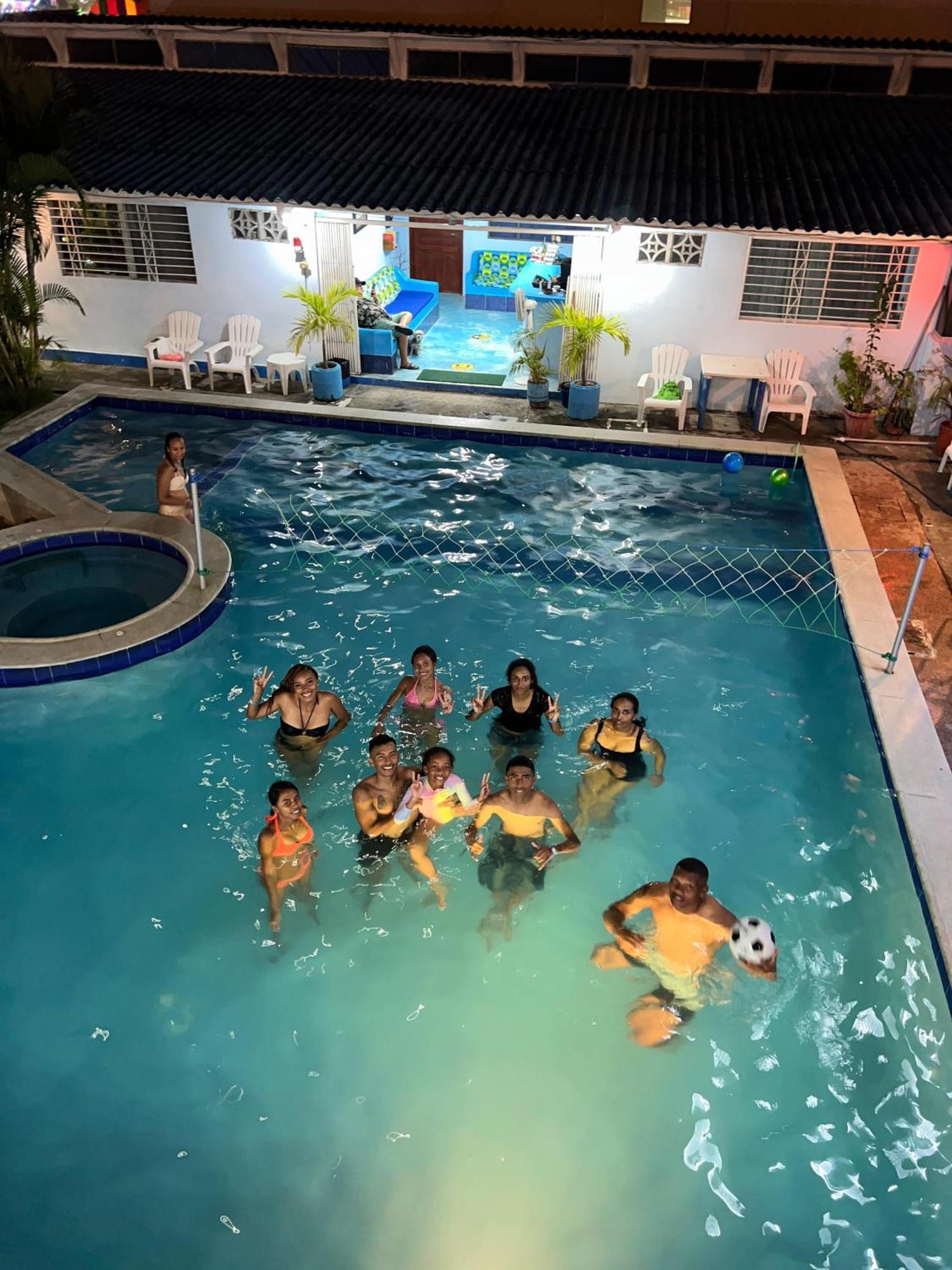 Hostal Aruba Atacames Exterior foto
