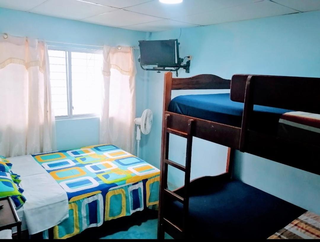 Hostal Aruba Atacames Habitación foto