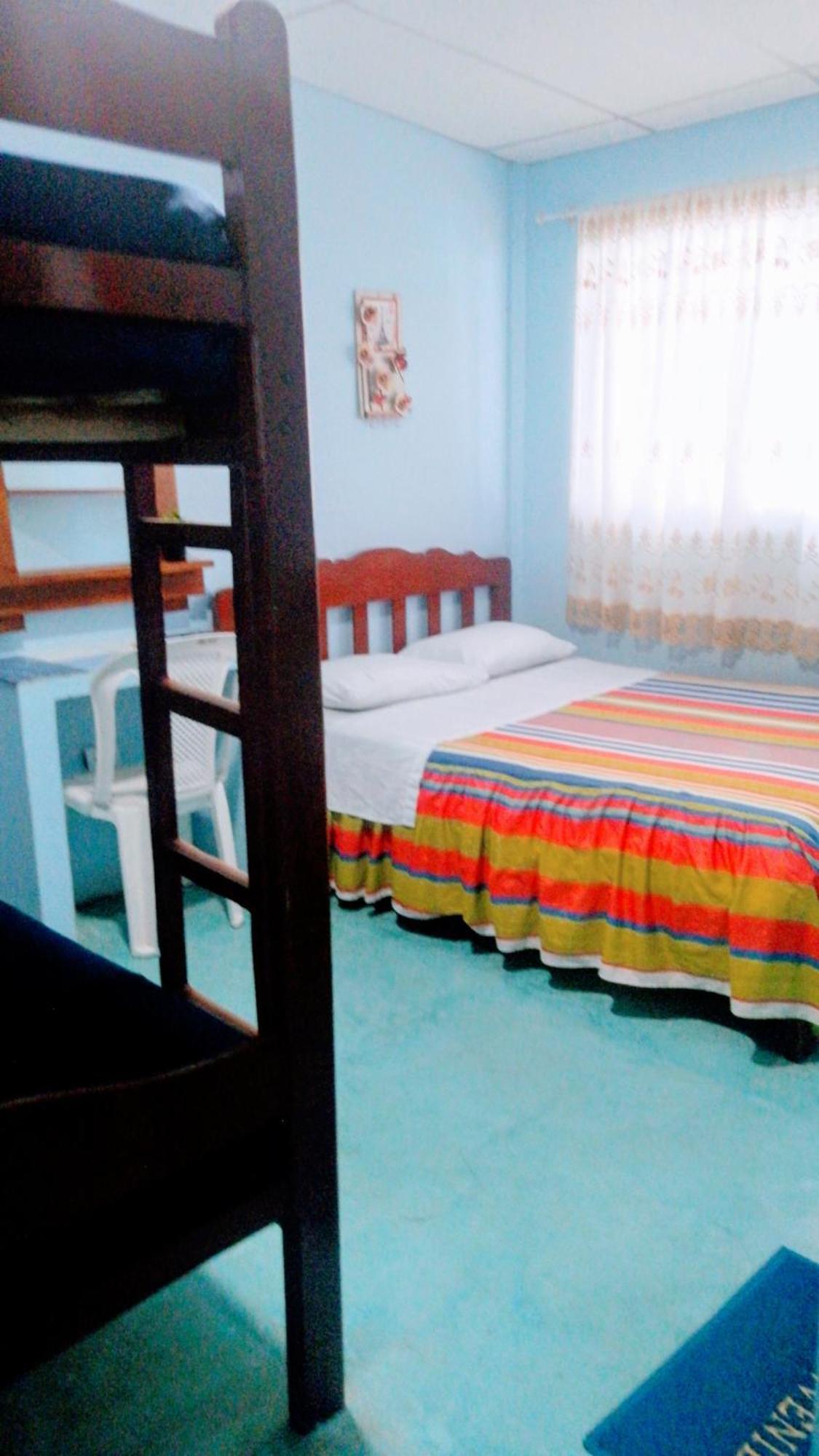 Hostal Aruba Atacames Habitación foto